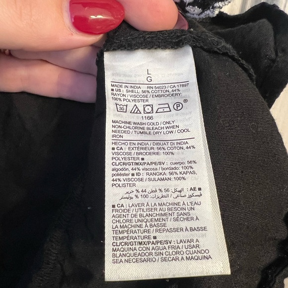 NWOT Off-the-Shoulder Old Navy Tank Top - Picture 3 of 3